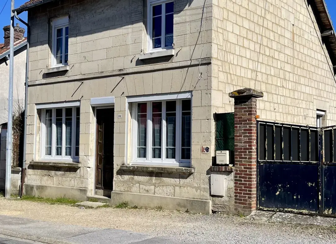 Belle maison familiale rénovée avec 3 chambres à Carlepont près de Compiègne 