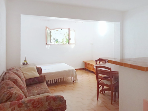 Studio de 33 m² à Saint-Cyr-sur-Mer proche plages et commodités