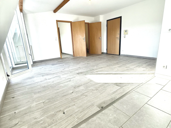 Appartement 2 pièces avec balcon, cave et parking à Hagondange - Proche gare