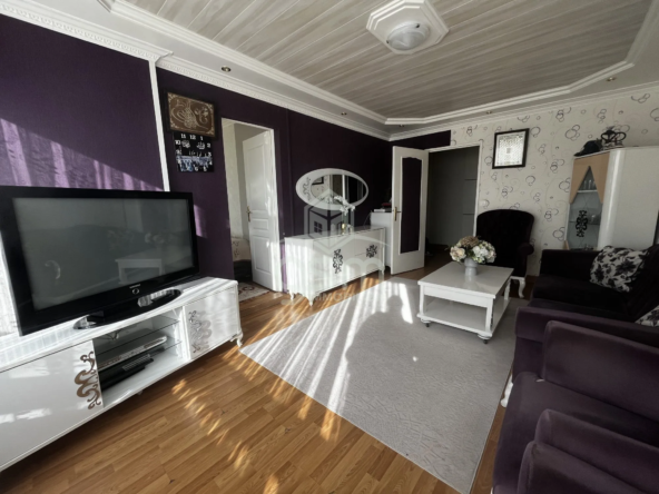 Appartement F5 lumineux à Joue Les Tours, calme et proche commodités