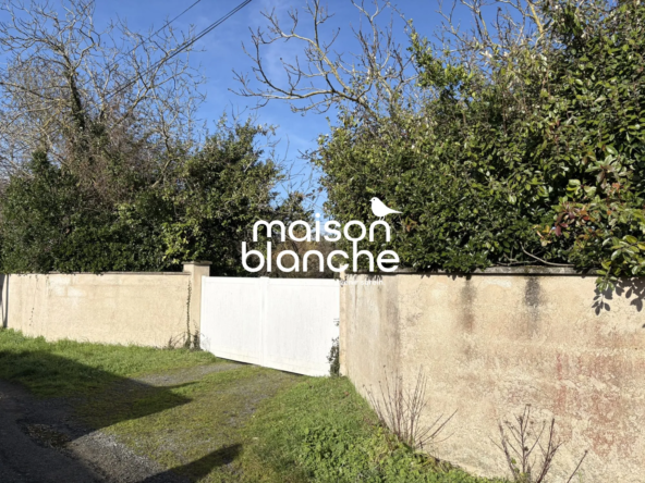 lot c en accés sur route Terrain à bâtir de 700 m² à Saint-Mard - Proche commerces et écoles