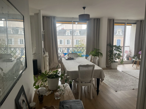 Appartement T3 rénové avec balcon au Mans, proche centre-ville, résidence sécurisée