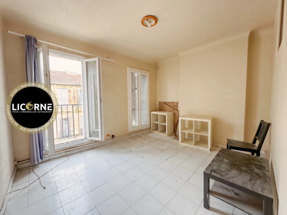 Appartement T2 à rénover de 32m² à La Joliette, Marseille
