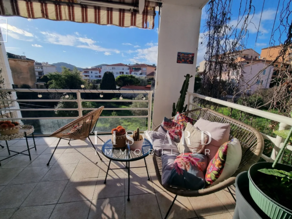 Appartement 3 pièces avec balcon, cave et parking à Vallauris - Calme et proximité commerces