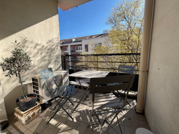 Appartement T3 lumineux avec balcon et garage à Meyzieu Centre
