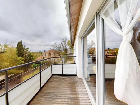 Appartement T2 à Toulouse dans résidence seniors sécurisée, dernier étage, investissement clé en main