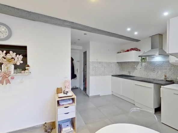 Studio rénové de 26 m² à Fréjus, idéal investisseur - Prix attractif 99 000 €