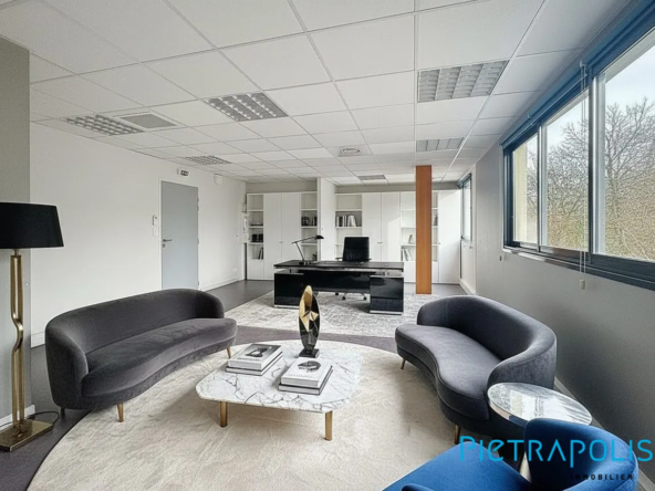 Local professionnel à vendre à Légny proche gare - 46 m²