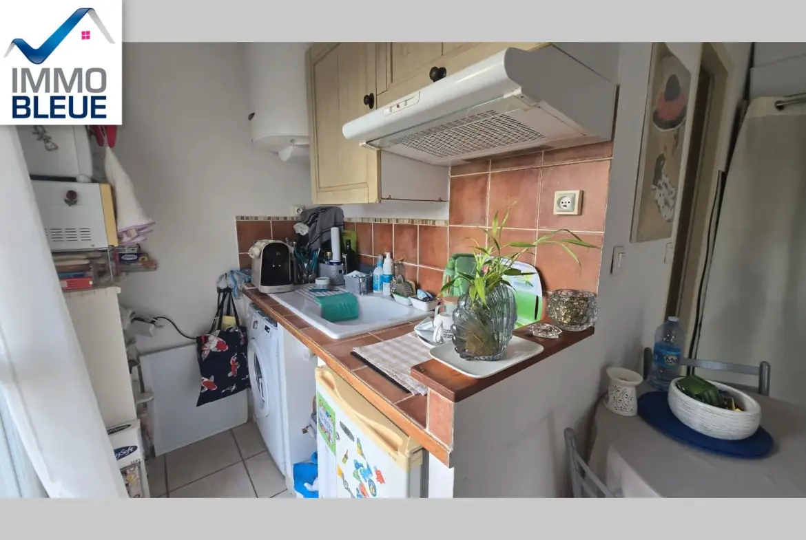 Studio lumineux avec vue mer à vendre à Sausset-les-Pins 