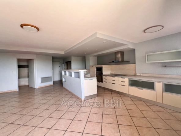 Appartement 4 pièces à Nice avec vue mer, terrasse et parking