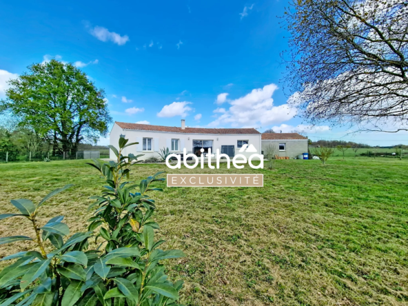 Maison contemporaine de plain-pied avec garage et terrasse à Plassac - 116m2