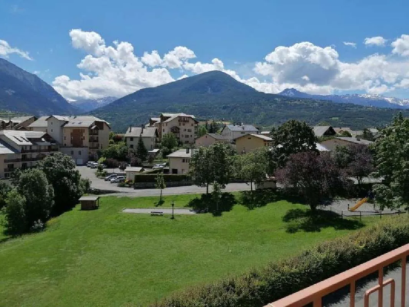 Appartement 3 pièces à Embrun de 66 m² avec balcon et cave
