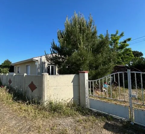 Maison louée à acheter à Soulac-sur-Mer avec 2 chambres et garage