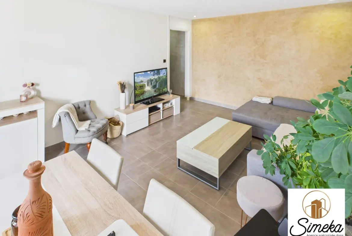 Appartement T2 rénové avec balcon à La Chapelle-Saint-Luc, secteur calme 