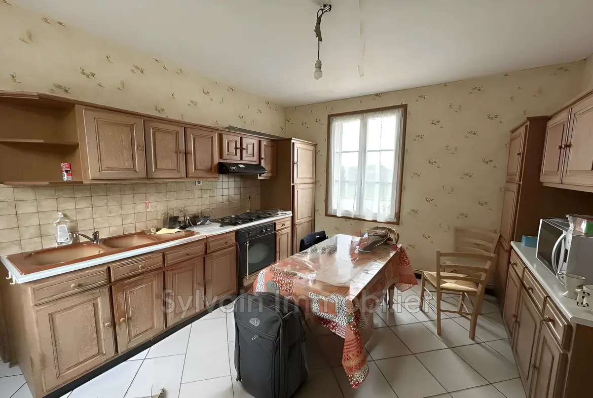 Charmante maison ancienne avec dépendances et terrain à Formerie 