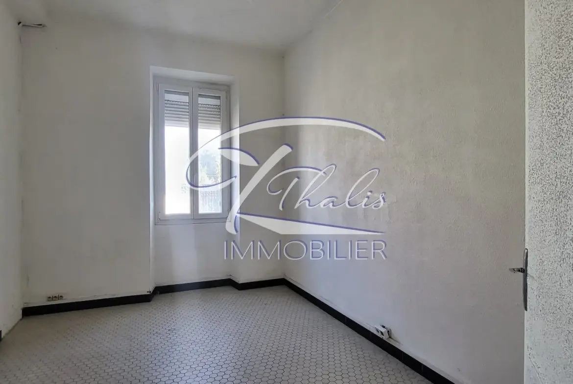 Appartement à vendre à Biganos avec parking et fort potentiel 
