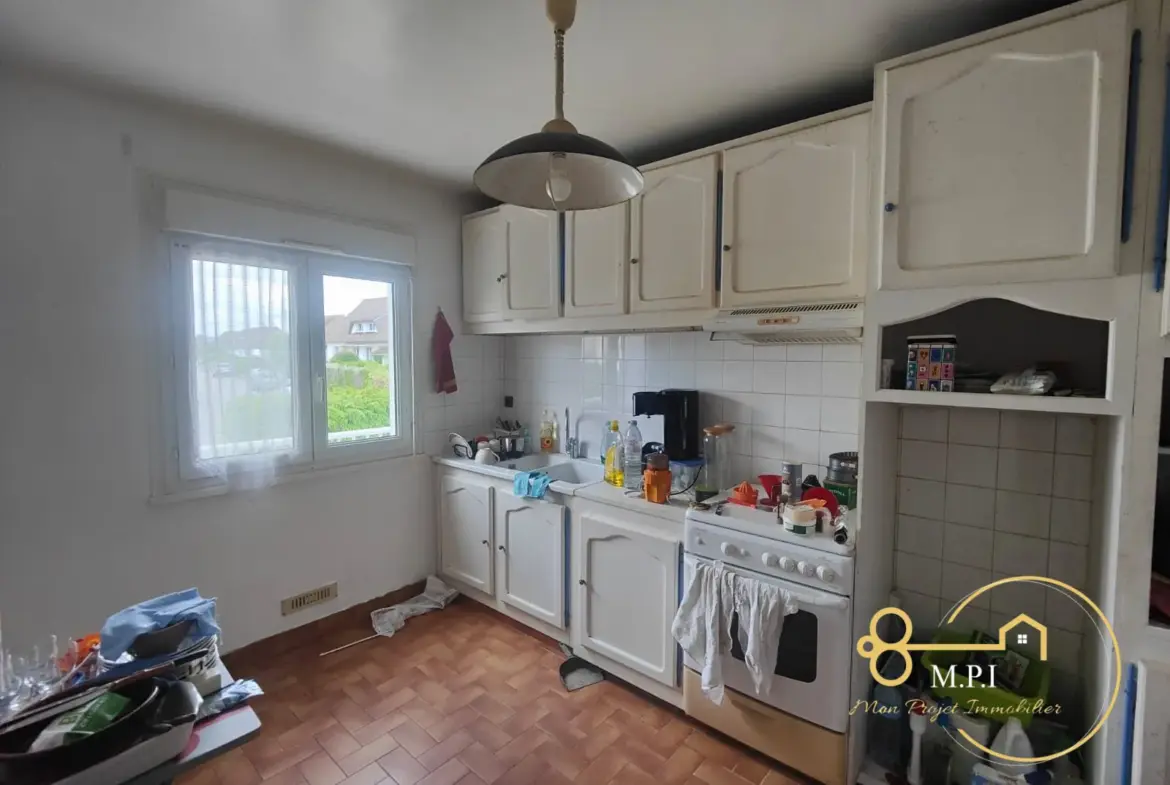 Maison à vendre à Alençon – 3 chambres, grand terrain, potentiel à exploiter 