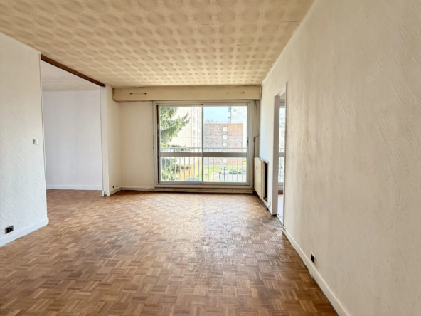 Appartement T3 à Dijon, Fontaine d'Ouche, avec parking et cave, à rénover