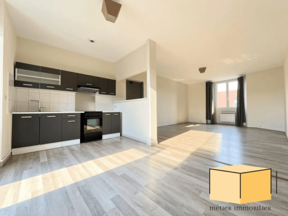 Appartement F3 à Belley avec terrasse, cellier et parking, faible charges