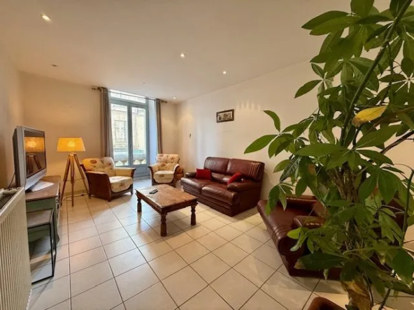Appartement T4/5 à vendre à Romans-sur-Isère, charme de l'ancien avec parking