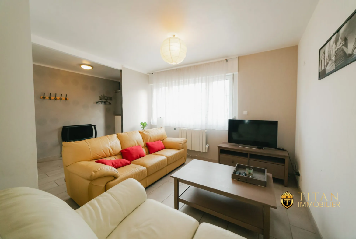 EXCLUSIVITÉ  Maison mitoyenne 100 m²  2 chambres + bureau  À 400 m de la plage  Grand-Fort-Philippe Maison mitoyenne 100 m² avec 2 chambres, bureau, terrasse et jardin à Grand-Fort-Philippe 