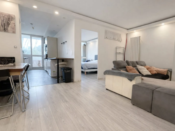 Appartement T4 Meublé avec Balcon à Villepinte – Spacieux et Confortable