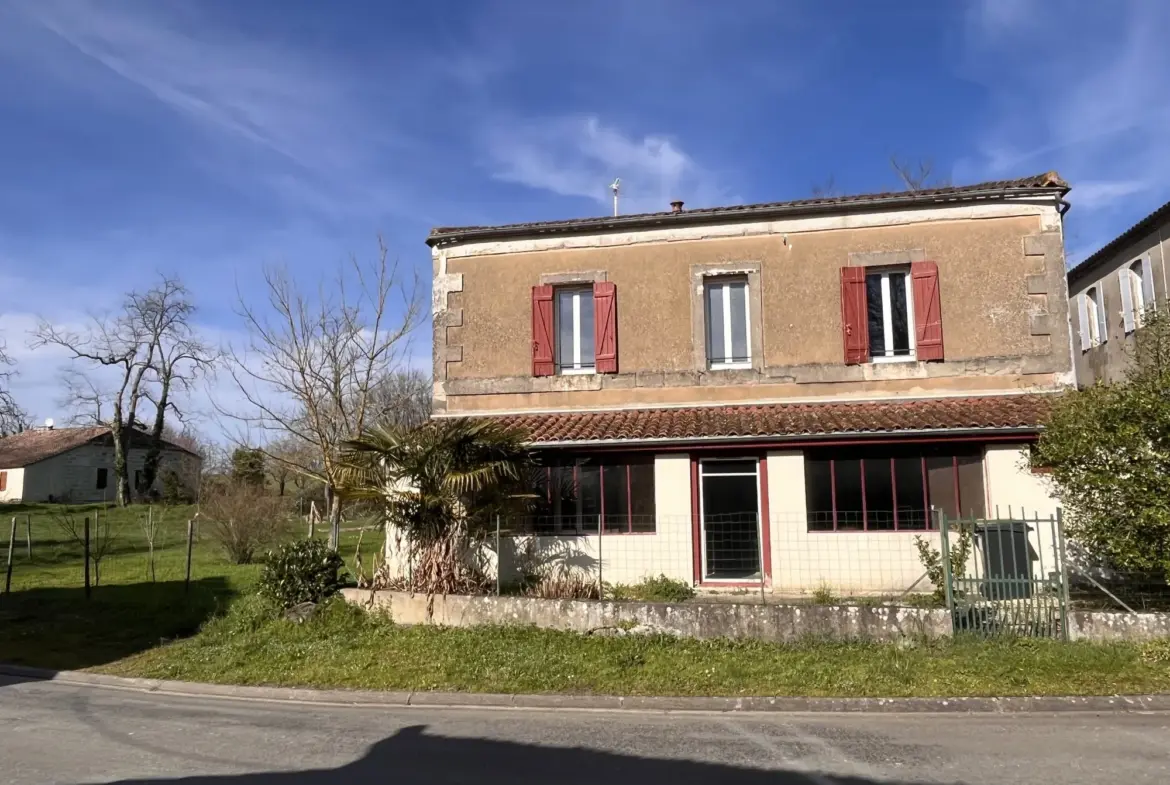 Maison ancienne avec jardin à Montignac-Toupinerie, 3 chambres, toiture neuve 