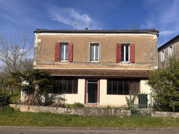 Maison ancienne avec jardin à Montignac-Toupinerie, 3 chambres, toiture neuve
