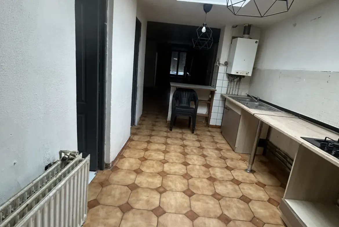 Maison à rénover de 80 m² à Roubaix - Opportunité à saisir 