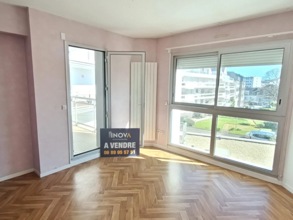 Appartement T2 sécurisé avec balcon proche des Halls de Merville à Lorient