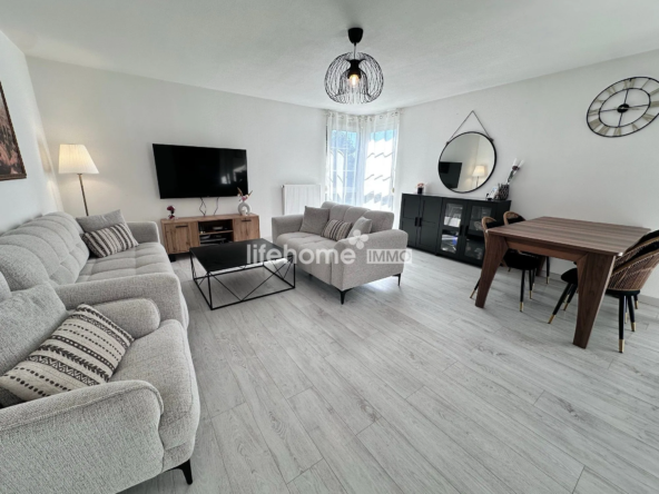 Appartement T3 avec balcon, parking et climatisation à Strasbourg-Ouest