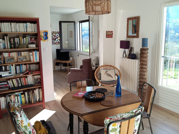 Appartement T4 en dernier étage avec vue dégagée à Saint-Jean-en-Royans