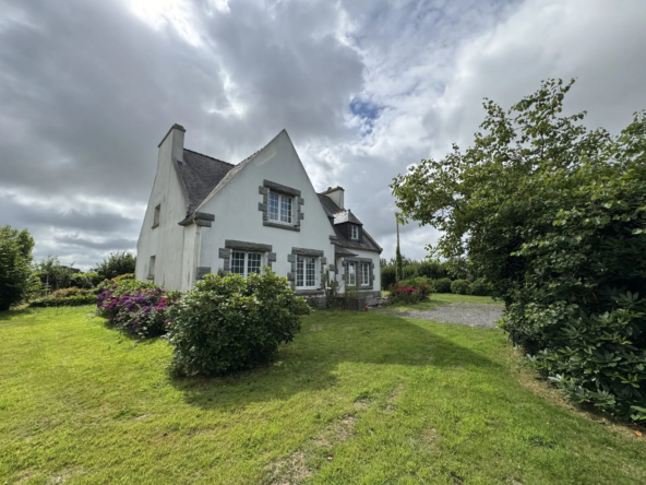 Maison néo-bretonne T5 à Saint-Fregant avec grand terrain
