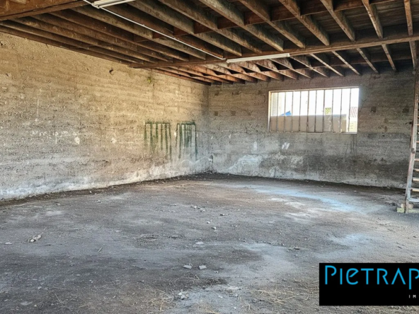 Duplex à rénover avec terrain et vue panoramique à Saint-Lager