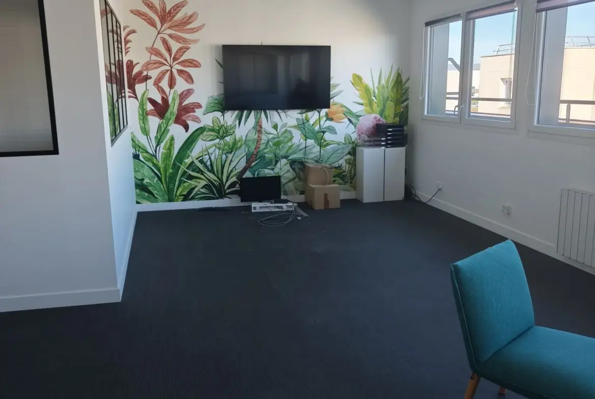 Bureau neuf 68 m² à Saint-Contest – Idéal profession libérale ou informatique 
