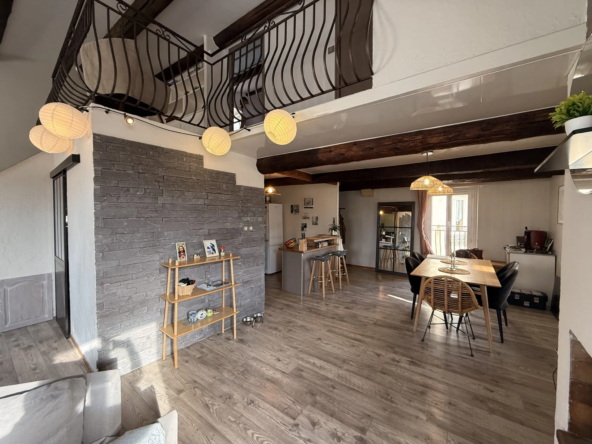 Appartement Duplex T3 avec Terrasse à Bagnols-sur-Cèze