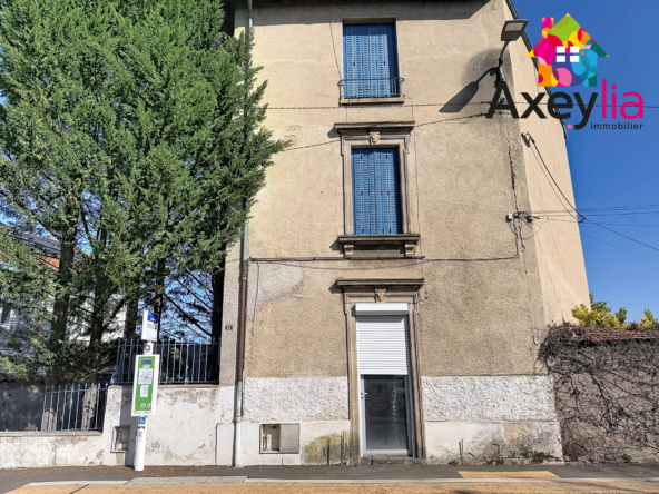 Immeuble à vendre à Roanne de 140 m² à rénover, idéal pour investissement