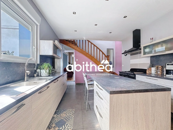 Grande maison de ville familiale avec jardin et garage à Noyelles-Godault