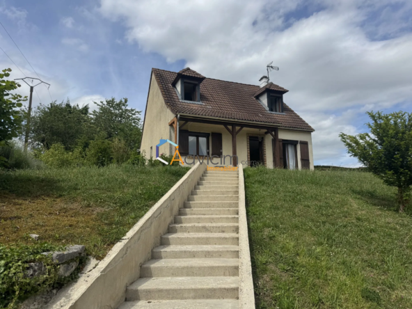 Maison à vendre à Essômes-sur-Marne avec grand terrain clos et vue sur la vigne