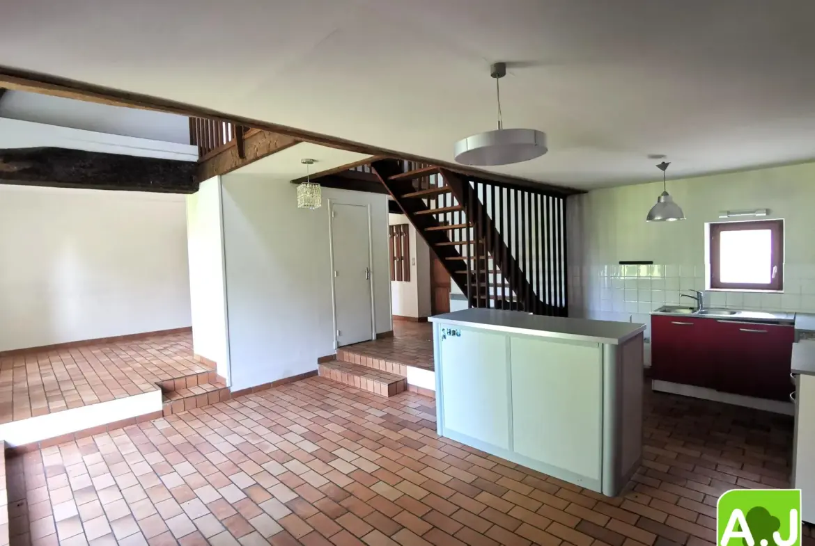 Maison de village 2 chambres à rénover proche Anet et Bréval 