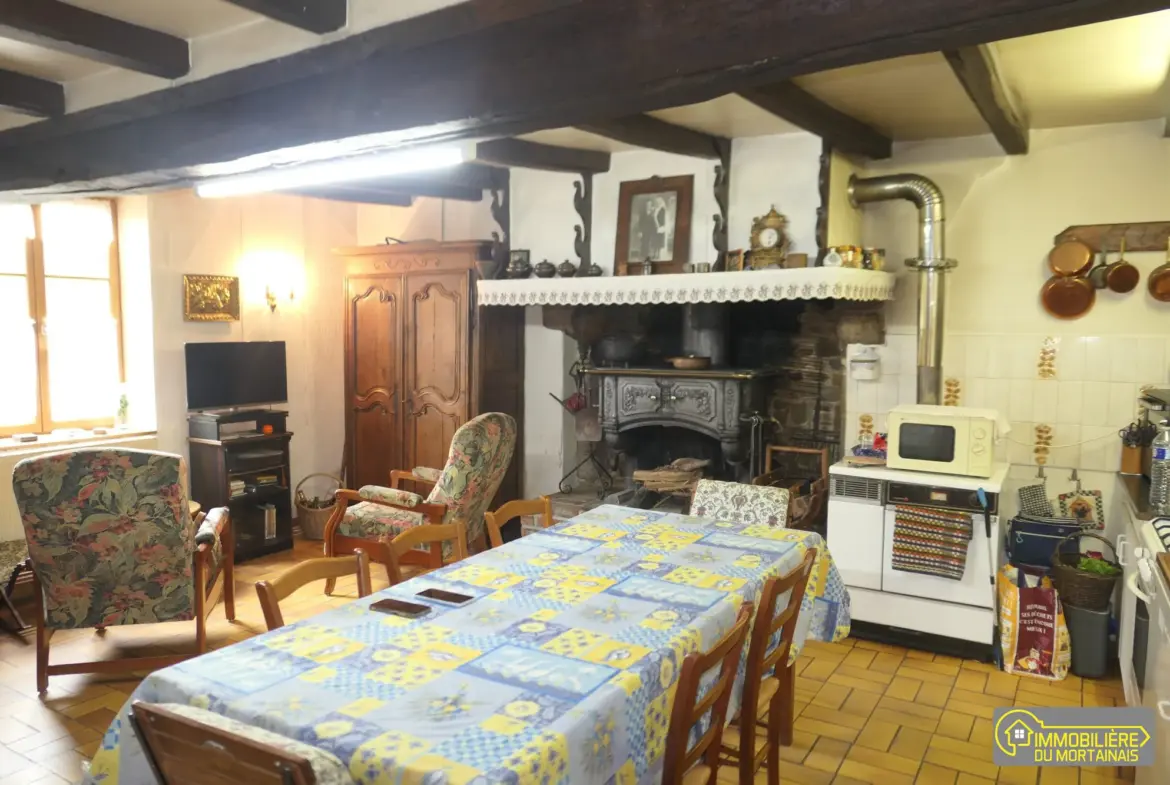 Maison de campagne avec terrain de 2ha à Le Teilleul - Charme rural 