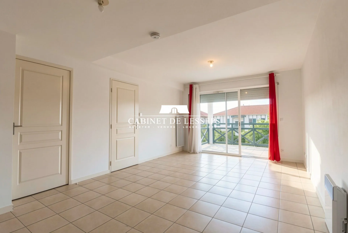 Appartement de type 2 à Ustaritz avec terrasse et stationnement 