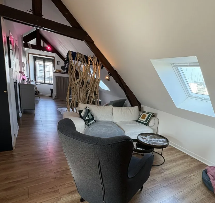 Appartement T2 rénové en plein centre de Vannes avec prestations modernes 