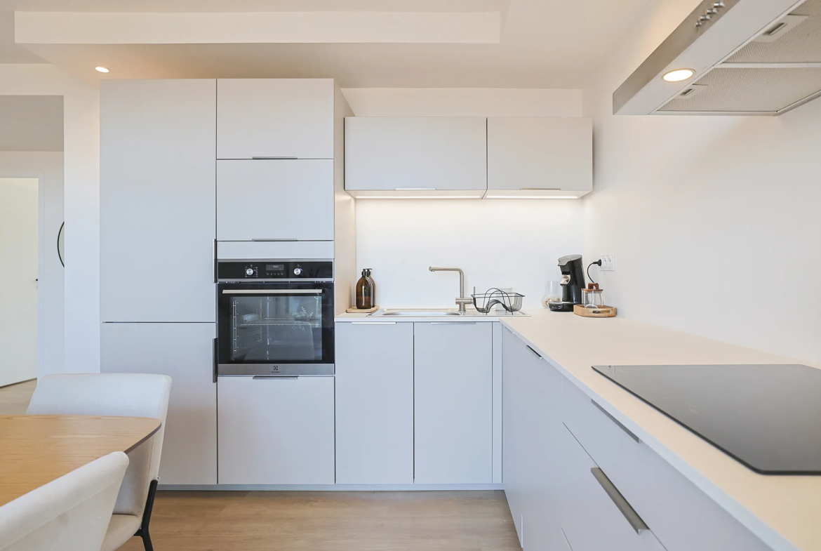 Appartement T4 rénové de 76m² avec vue panoramique à La Farlède 