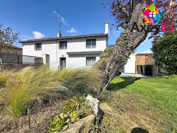 Maison rénovée à Perreux avec 3 chambres, terrasse et terrain de 714 m²