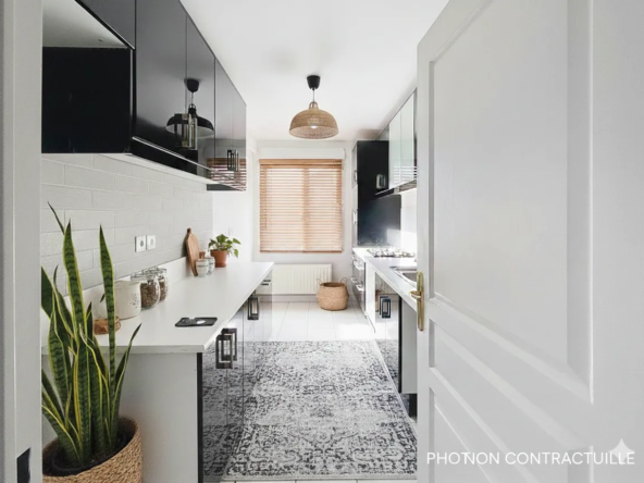 Appartement T3 lumineux avec balcon et garage dans le 8ème Lyon