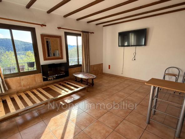 Charmant studio de 27,5 m² à vendre à Nyons en Provence