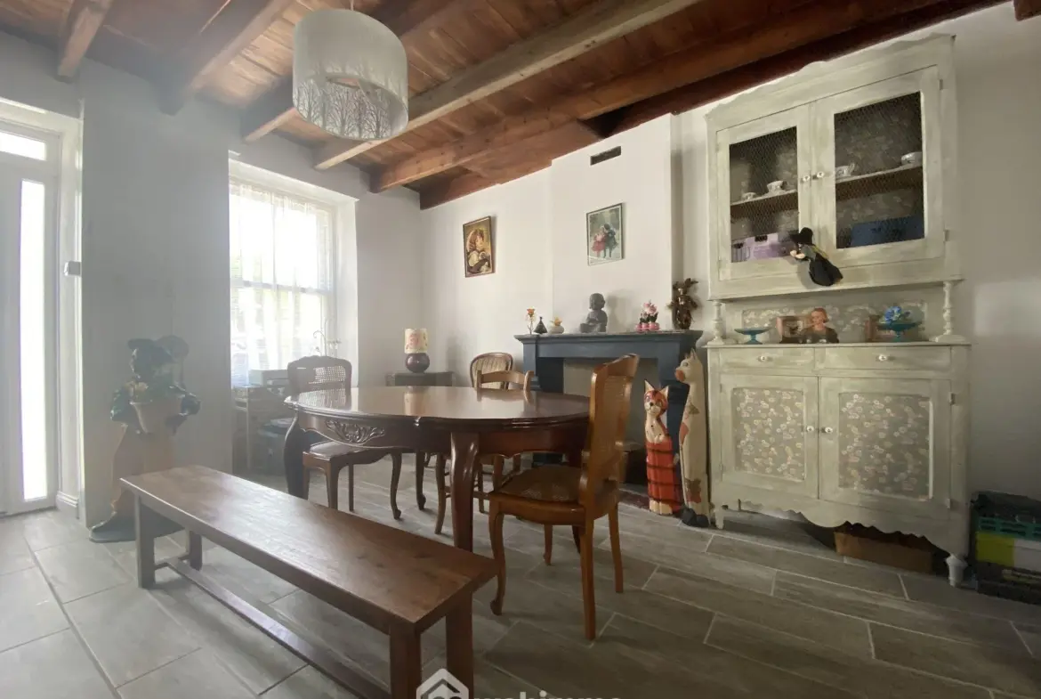 Charmante maison en pierre rénovée avec dépendance à La Jaudonnière (85110) 
