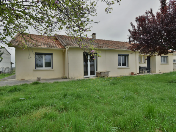 Maison plain-pied rénovée de 153 m² avec piscine près de Bergerac