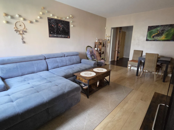 Appartement 3 pièces de 71,69 m² avec loggia, cave et parking à Boissy-Saint-Léger